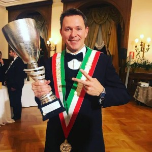 22853106_10211752438305159_7015073769235446109_n