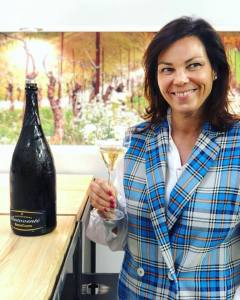 30728792_2008420775853888_2450518979986103322_n